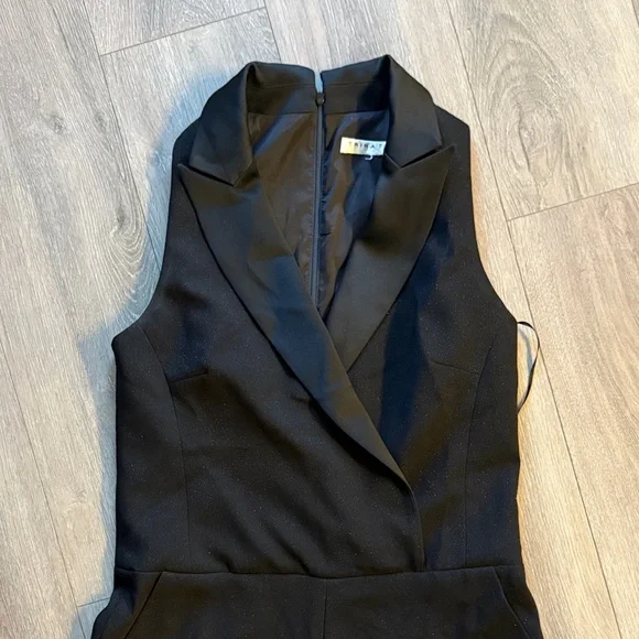 Trina Turk Black Sleeveless Jumpsuit Size 8 - Picture 3 of 6